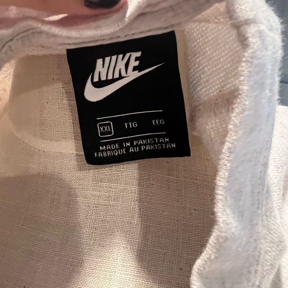 Nike sweatshirt - Picture 3 of 3
